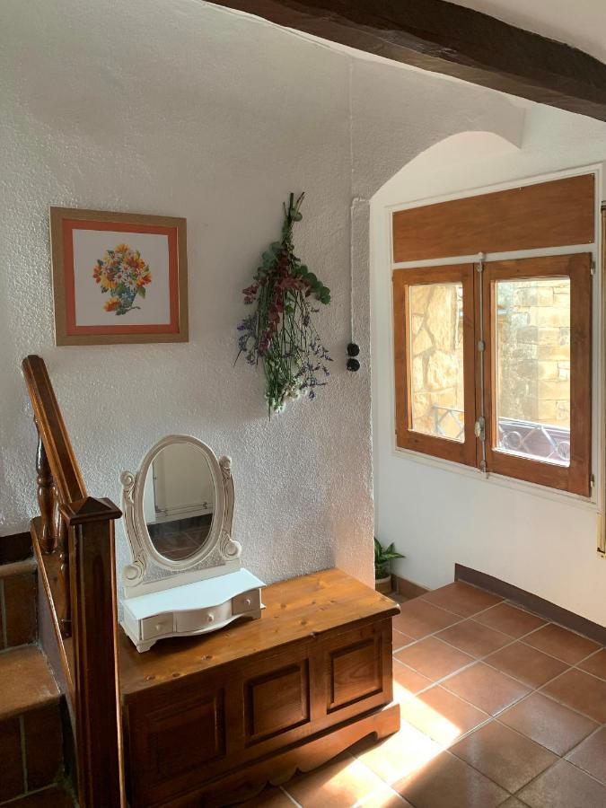 Vive La Vida Rural: Alojamiento En Les Piles. Niu Rural, S.L. Exterior photo